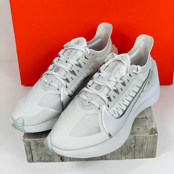 nike zoom gravity black metallic silver